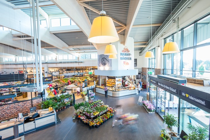 EDEKA-Kaufleute steigern weiter Kundenzuspruch / EDEKA-Verbund baut Marktanteile aus (FOTO)