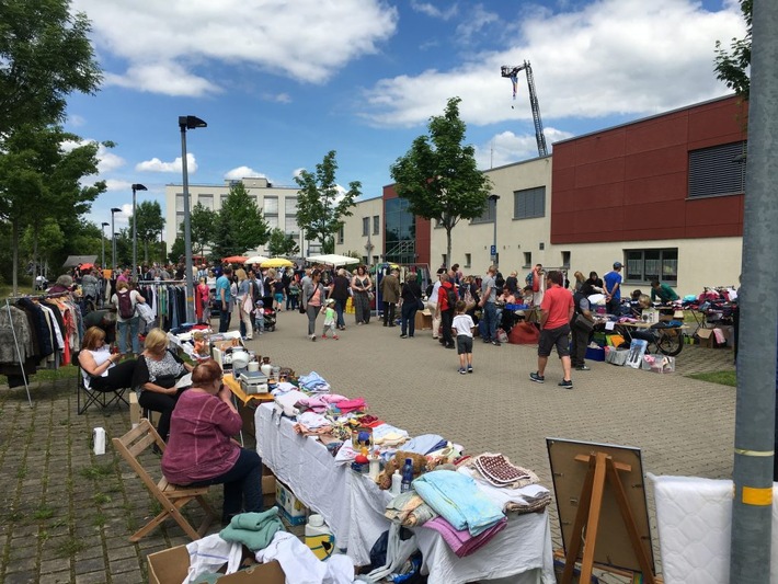 FW Weinheim: Großer Flohmarkt beim Tag der offenen Tür der Feuerwehr Weinheim - jetzt Standplatz sichern