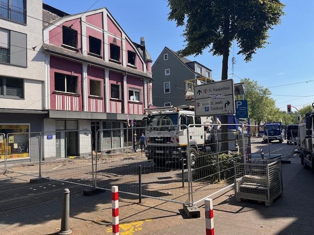 FW-BO: Abschlussmeldung Großbrand Hattinger Straße: Umfangreiche Löschmaßnahmen der Feuerwehr beendet