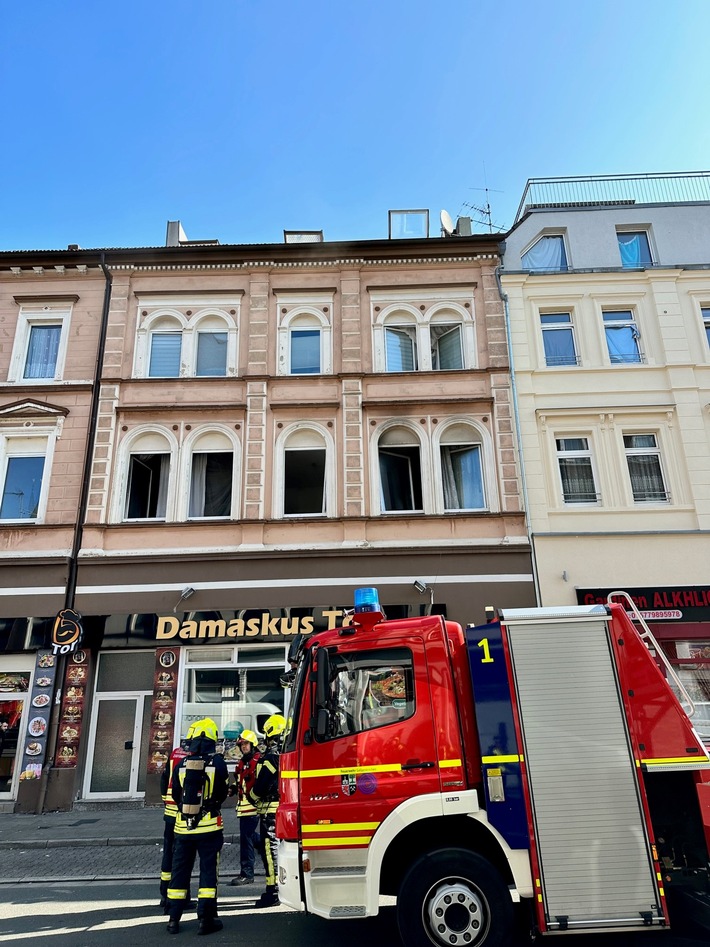 FW-GE: Brand in der Bochumer Straße in der Neustadt - Menschenleben gefährdet