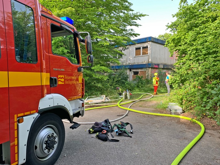 POL-ME: Polizei ermittelt wegen Brandstiftung und sucht Zeugen - Heiligenhaus - 2206097