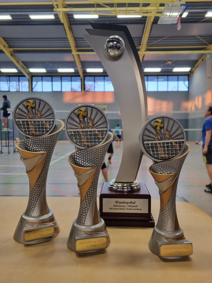 POL-NB: 7. Behördencup Volleyball des Polizeipräsidiums Neubrandenburg
