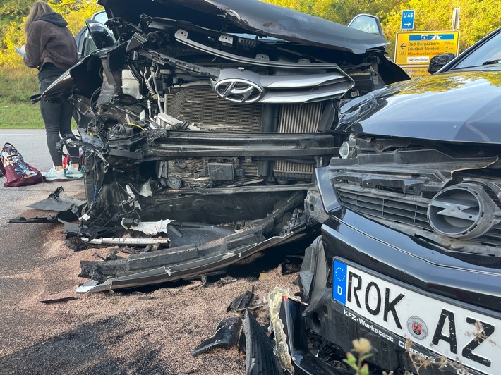 POL-PDKL: Münchweiler (Donnersbergkreis) - Verkehrsunfall mit 3 Verletzten