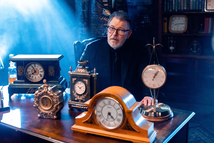 Zu Halloween zurück bei RTLZWEI: "X-Factor: Das Unfassbare": Kultmoderator Jonathan Frakes präsentiert neue Folgen