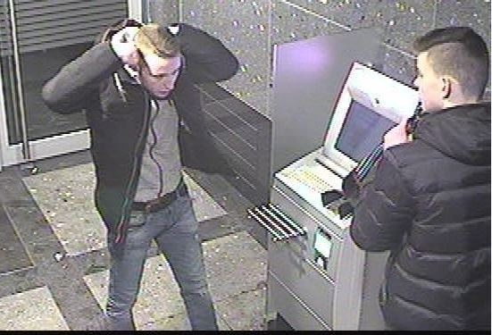 POL-RE: Recklinghausen: Bankautomat zerstört - Jugendliche per Öffentlichkeitsfahndung gesucht
