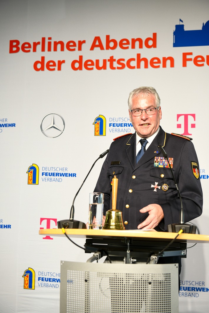 Auswirkungen der weltpolitischen Lage im Mittelpunkt / Erfolgreicher 17. Berliner Abend der deutschen Feuerwehren mit europäischer Beteiligung
