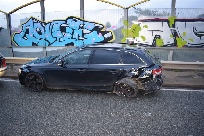 POL-HF: Verkehrsunfall auf der B239 in Richtung Kirchlengern- Zwei Personen leicht verletzt