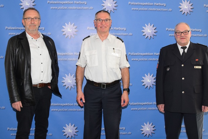POL-WL: Leiter des Polizeikommissariats Winsen (Luhe) geht in Ruhestand