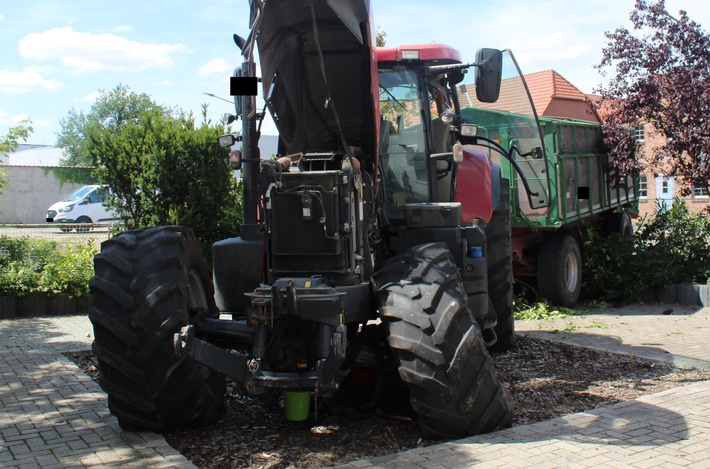 POL-MI: Zwei Traktoren kollidieren auf Stemwederberg-Straße