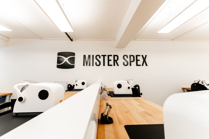 Mister Spex begrüßt neue Auszubildende und stärkt seine Position als Optiker-Experte