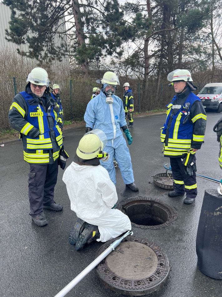 FW-WRN: FEUER_4 - LG2 - ABC ZUG NRW - Überörtliche Hilfe