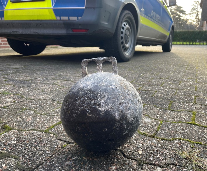 POL-FL: Nordfriesland/Amrum: schwerverletzte Person nach Fund eines unbekannten Gegenstandes