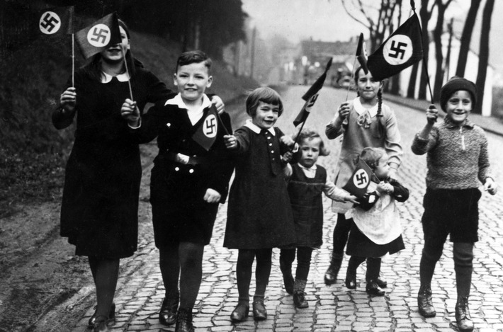 ARTE-Schwerpunkt zu Aufstieg und Terror der Nationalsozialisten vor 90 Jahren