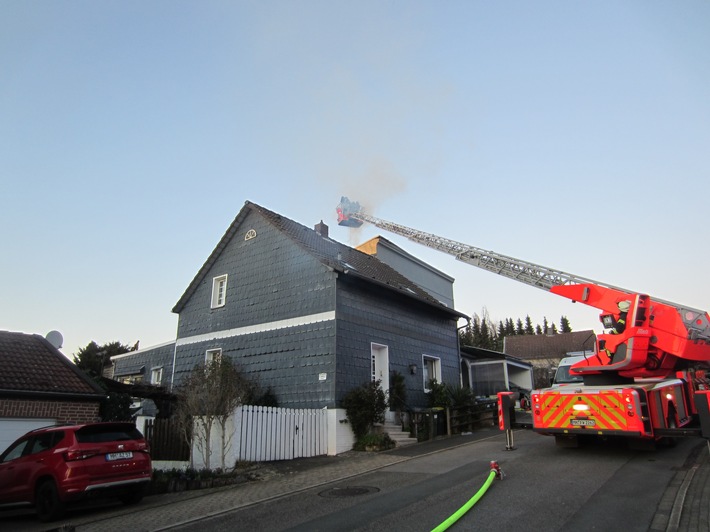 FW-MH: Kaminbrand mit starker Rauchentwicklung