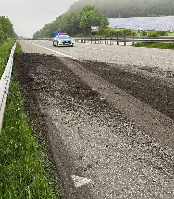 POL-PDWIL: Verkehrsunfallflucht auf der A 60 zwischen Prüm und Waxweiler