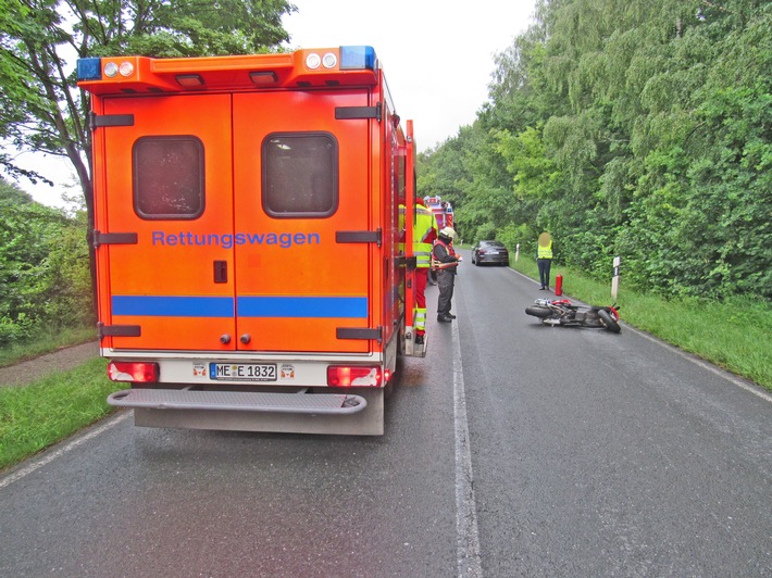 POL-ME: Rollerfahrer beim Überholvorgang berührt und schwer verletzt - Erkrath - 2006142