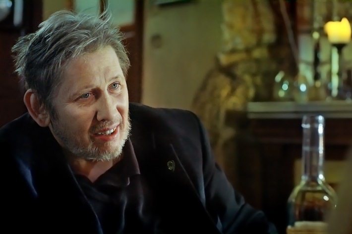 Hommage an Shane MacGowan: ARTE zeigt Doku &quot;Mein Leben mit den Pogues - Die wilde Karriere des Shane MacGowan&quot; in der ARTE-Mediathek arte.tv und im TV