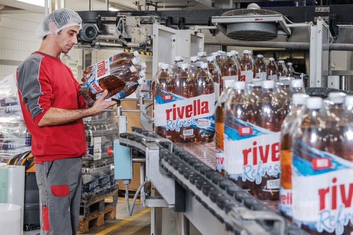 «Rivella Refresh»: la nuova variante leggera e frizzante del prodotto originale svizzero