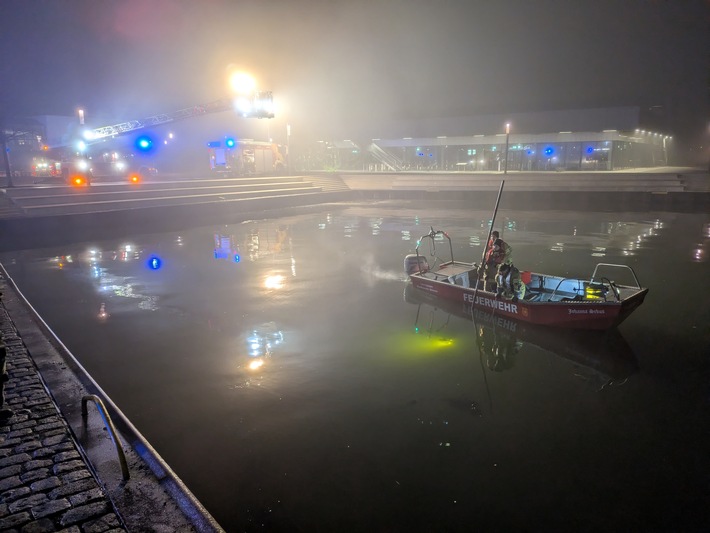 FW-KLE: Vermisste Person im Spoykanal gesucht