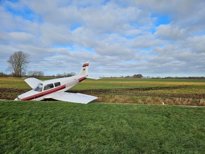 POL-VER: +Einbruch in Zahnarztpraxis++Kleinflugzeug muss notlanden+