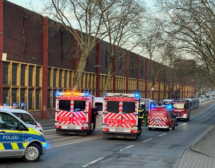 FW-BO: Zwei Verkehrsunfälle mit Bogestra-Bussen auf der Alleestraße - insgesamt acht Verletzte