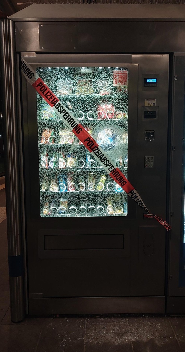 BPOL-HH: Versuchter Warenautomatenaufbruch am S-Bahnhaltepunkt Blankenese - Bundespolizei ermittelt
