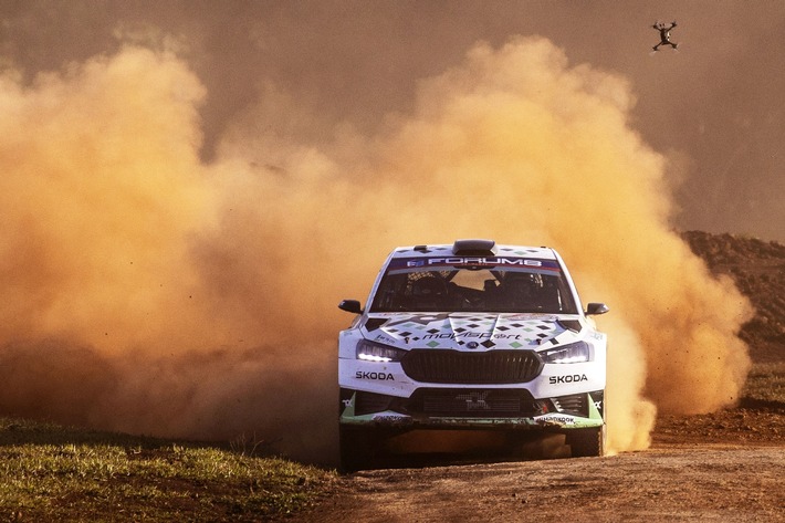 Rallye Saudi-Arabien: Škoda Fahrer und Beifahrer greifen nach WRC2 Challenger-Titeln