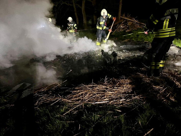 FW-EN: Gemeldeter Waldbrand am Ostersonntag