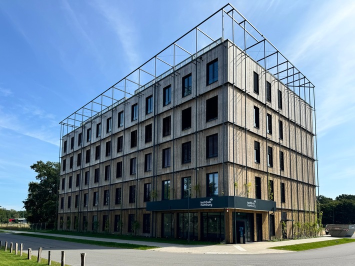 Erster Reinraum für CAR-T-Zell-Produktion in Hamburg - auch für Menschen mit HIV bei entsprechender Indikation / PROVIREX ermöglicht zukünftige Herstellung von CAR-T-Zellen
