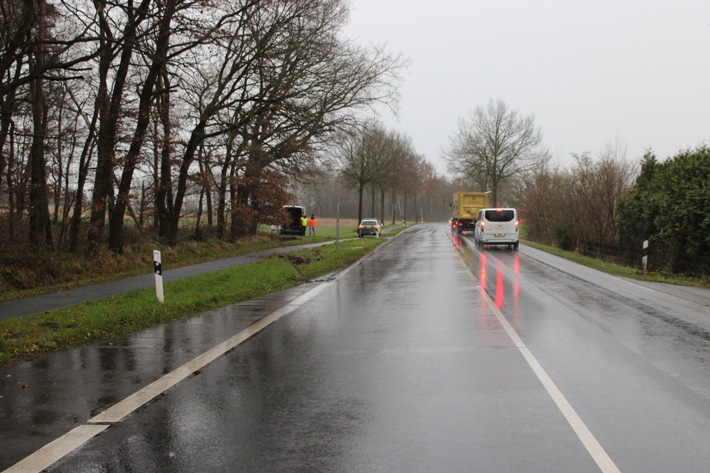 POL-NI: Mutmaßlich Sekundenschlaf führt zu Verkehrsunfall