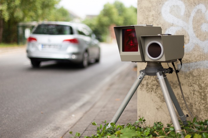POL-ME: Geschwindigkeitskontrolle der Polizei - 80 Autos zu schnell - 2507042