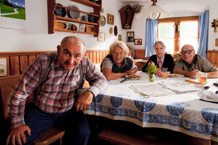 ZDF-Fernsehfilm "Mein Vater, seine Freunde und das ganz schnelle Geld"/  Posse mit Uwe Ochsenknecht, Sigi Zimmerschied und Gabriel Raab (BILD)