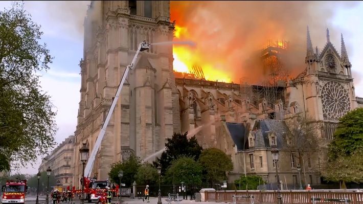 3satKulturDoku "Notre-Dame: Schöner als zuvor? - Die Debatte um den Wiederaufbau"