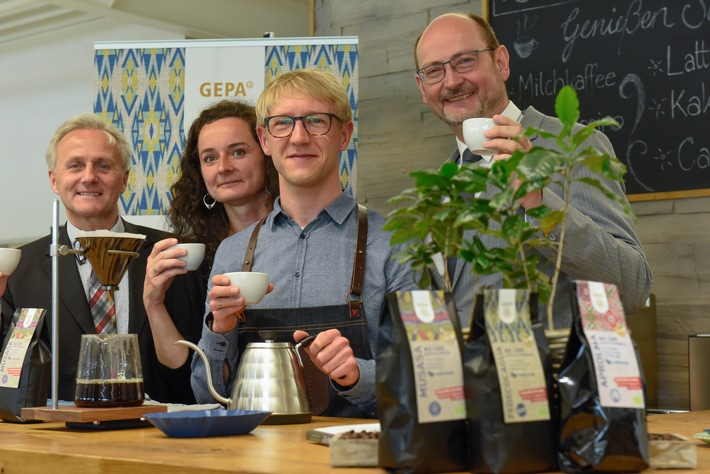 44 Jahre GEPA: Wertschöpfung in globalen Lieferketten im Ursprungsland steigern / #mehrWertFürAlle: Neuer vor Ort gerösteter Bio-Kaffee aus Ruanda / leichte Steigerung GEPA-Umsatz im Kalenderjahr 2018