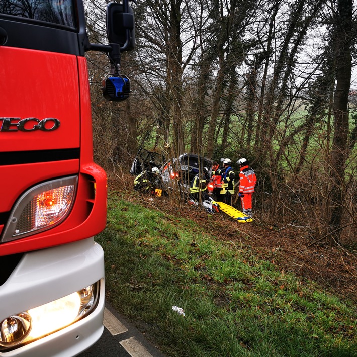 FW-DT: Verkehrsunfall Lemgoer Straße