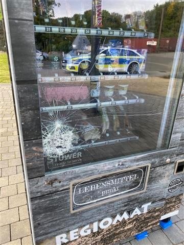POL-PDTR: Vandalismus am Getränke-/Lebensmittelautomaten in Hermeskeil