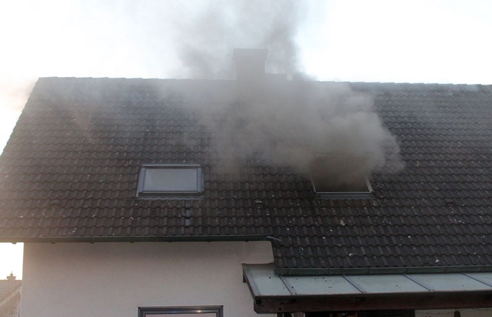 POL-OE: Hoher Sachschaden bei Wohnungsbrand