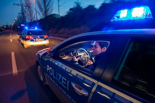 POL-REK: 170718-1: Jugendlicher auf entwendetem Motorroller - Hürth