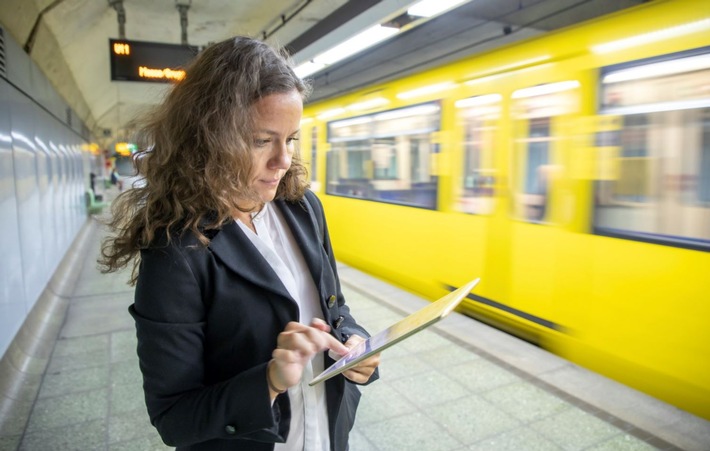 Arbeiten im Homeoffice: Höhere Arbeitszufriedenheit, aber stärkere psychische Belastungen