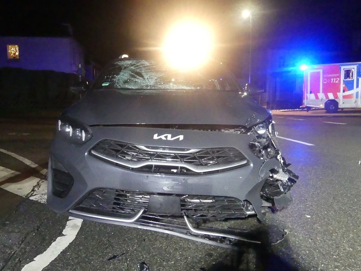 POL-GM: Krad gegen Auto - Drei Verletzte bei Unfall