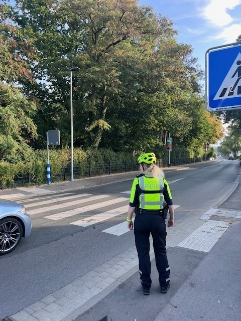 POL-LIP: Kreis Lippe. Kontrollen zum Schulstart: Viele Autofahrer an Schulen zu schnell unterwegs.
