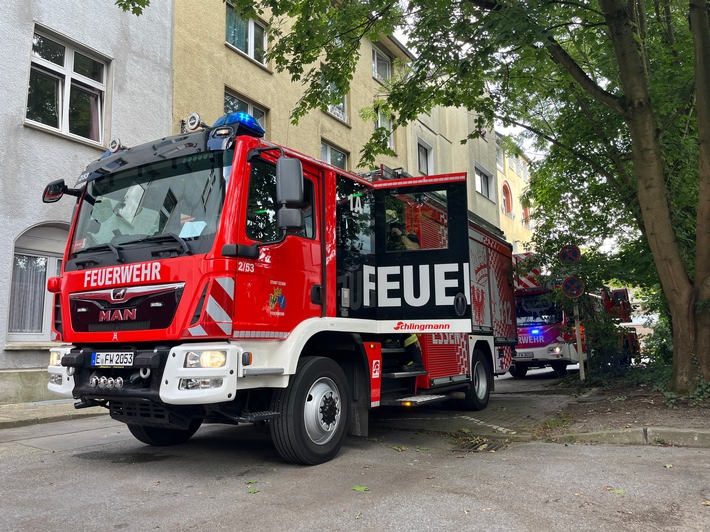 FW-E: Pressemitteilung: Kleinbrand in Küche - Eine Person verletzt