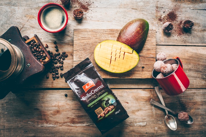 Neuer Melitta Kaffeegenuss mit fruchtigen Mango-Noten / Die Melitta &quot;BellaCrema Selection des Jahres 2019&quot; mit Uluba-Bohnen aus Sambia