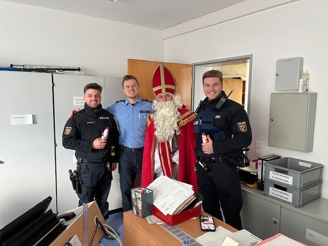 POL-PDMY: Nikolaus zu Besuch bei der Polizeiinspektion Bad Neuenahr-Ahrweiler