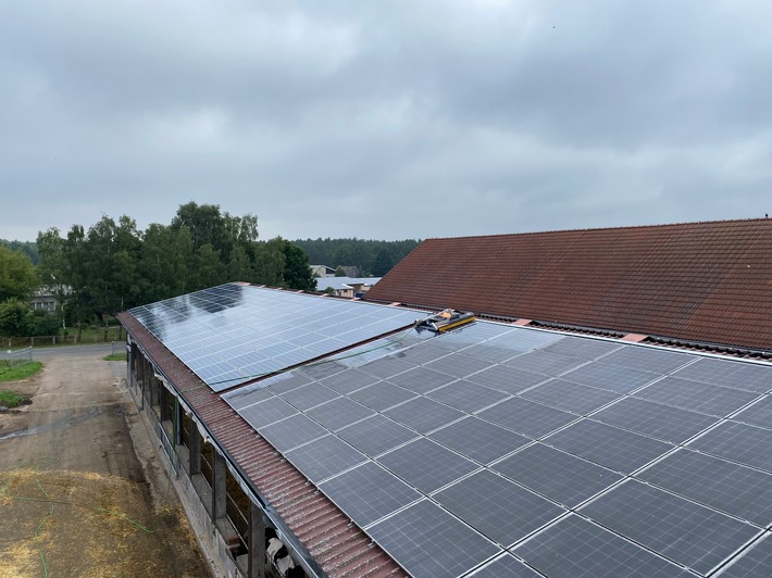 PV+ Solarreinigung GmbH: Dauerhaft hohe Solarerträge - Wie Jens Geislers Solarreinigungen die Leistungsfähigkeit von PV-Anlagen erhalten