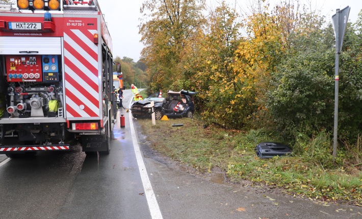 POL-HX: 22-jähriger wird bei Unfall schwer verletzt