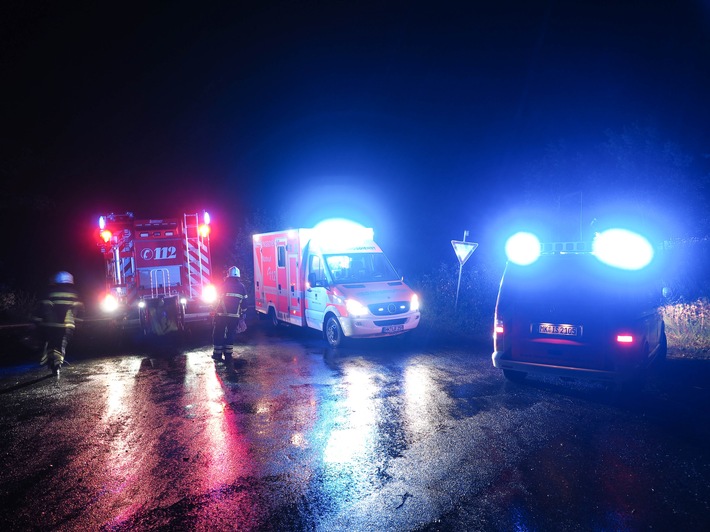 FW-MK: Verkehrsunfall zwischen Läger und Kesbern