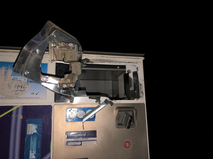 POL-PDWO: Monsheim - Zigarettenautomat aufgebrochen