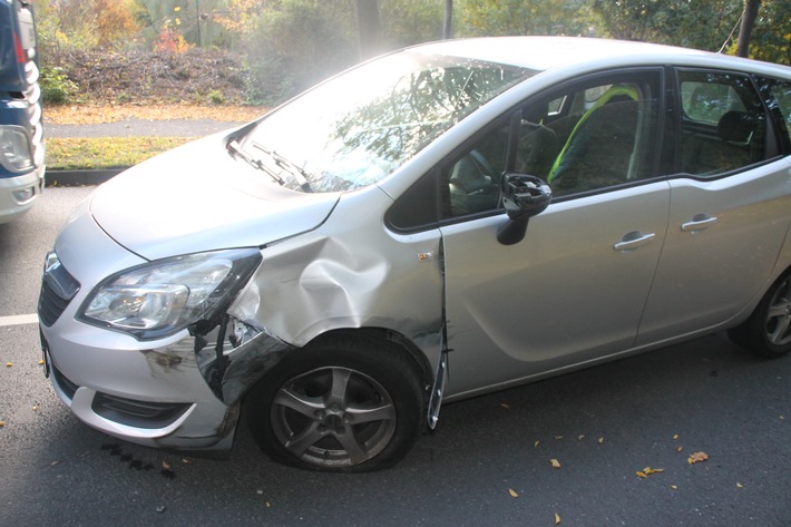 POL-SI: Eine Verletzte nach Verkehrsunfall - #polsiwi