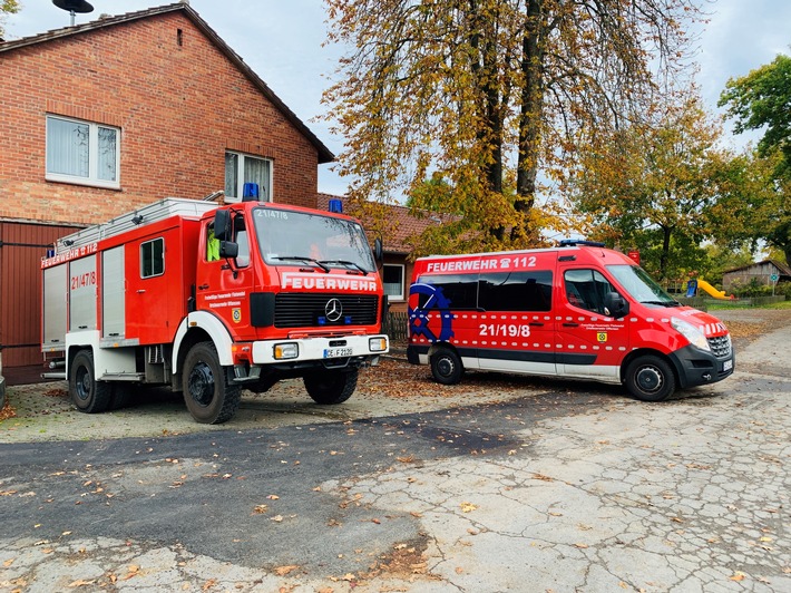 FW Flotwedel: Lagerfeuer sorgt für nächtlichen Einsatz der Feuerwehren in Schwachhausen